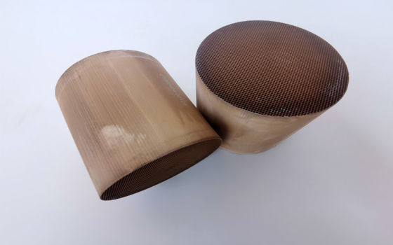Bộ chuyển đổi xúc tác tổ ong bằng gốm kim loại bạch kim Chất xúc tác tổ ong Scr 100cell 200cell