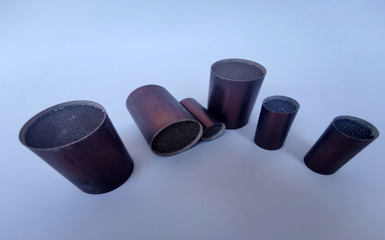 100CPSI 200CPSI Bộ chuyển đổi xúc tác Euro 4 Chất xúc tác kiểm soát khí thải ô tô