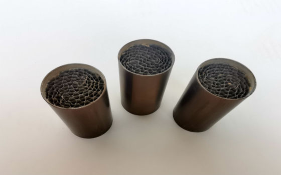 Bộ chuyển đổi xúc tác 100 tế bào Chất xúc tác đa năng 3 inch 2,5 inch cho khí thải ô tô