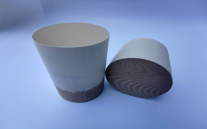 Pt Pd Rh Bộ chuyển đổi xúc tác 3 chiều Tổ ong Hỗ trợ xúc tác ô tô EURO4 EURO3 EURO5