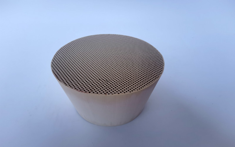 Cordierite Monolith 3 chiều Kiểm soát khí thải xúc tác ô tô Dpf trên ô tô chạy xăng Dòng chảy tường