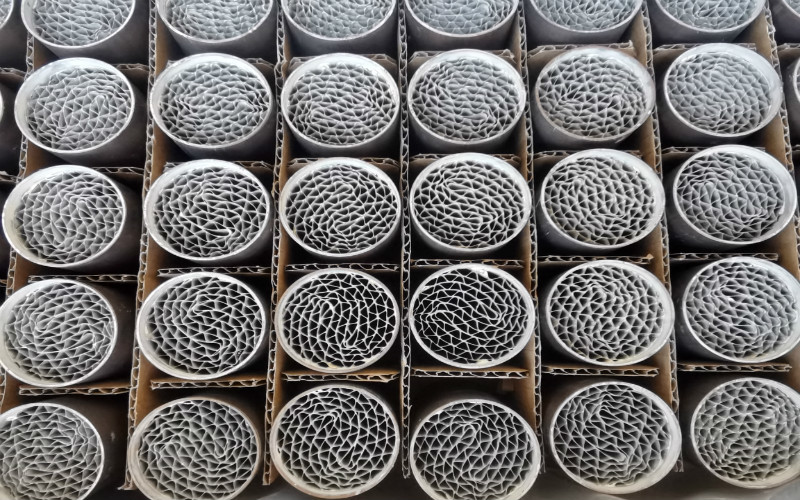 Bộ chuyển đổi xúc tác Euro 4 Euro 5 Chất xúc tác Scr có chọn lọc Chất xúc tác Scr cho ô tô