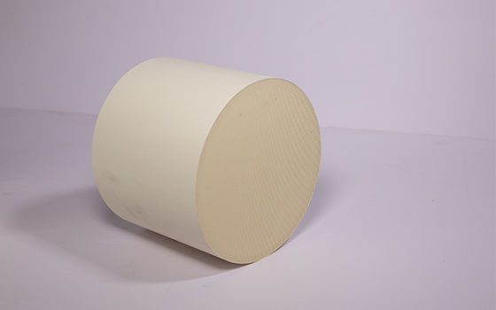 Đường kính lỗ rỗng nhỏ Chất xúc tác SCR Khối lượng lớn Giảm xúc tác chọn lọc tùy chỉnh